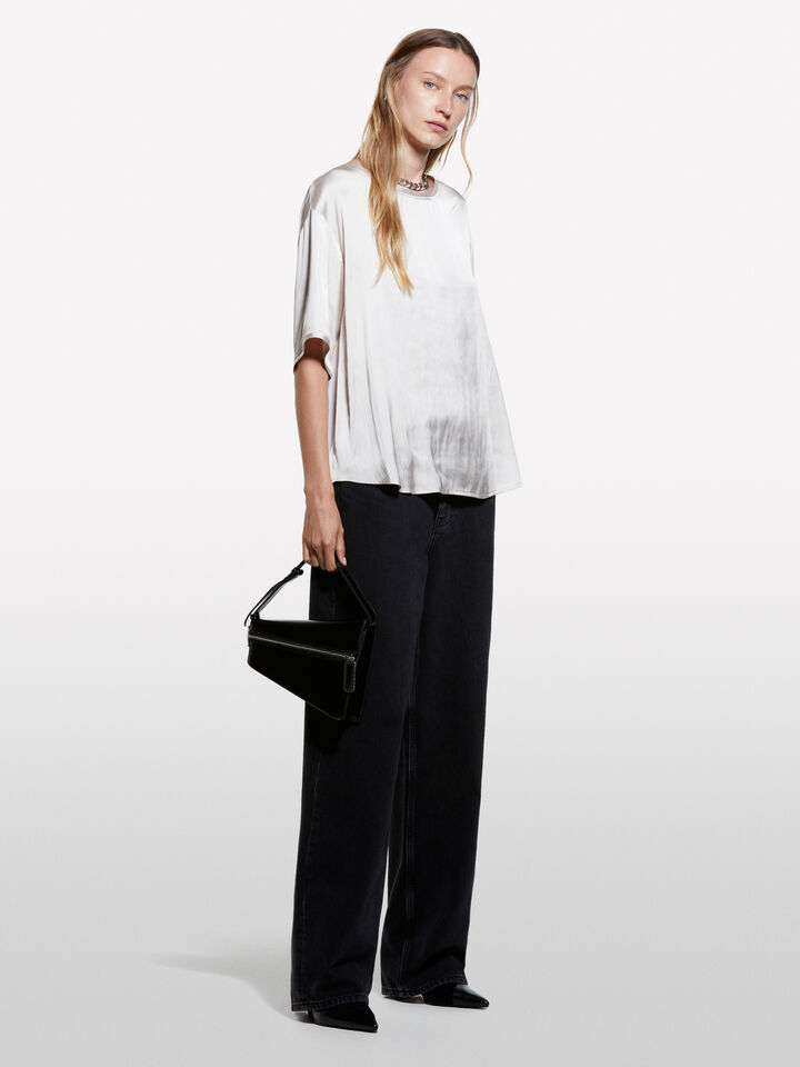 Μπλούζα μπεζ over fit από σατέν - μπλούζες γυναικείες - Μπεζ | Sisley image number 1